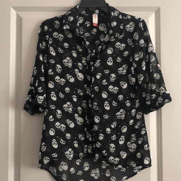 Skull blouse - Picture 1 of 5